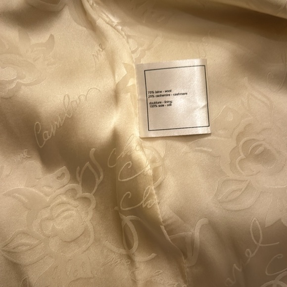 Chanel Paris Bombay Runway Collection Jacket - Picture 14 of 14